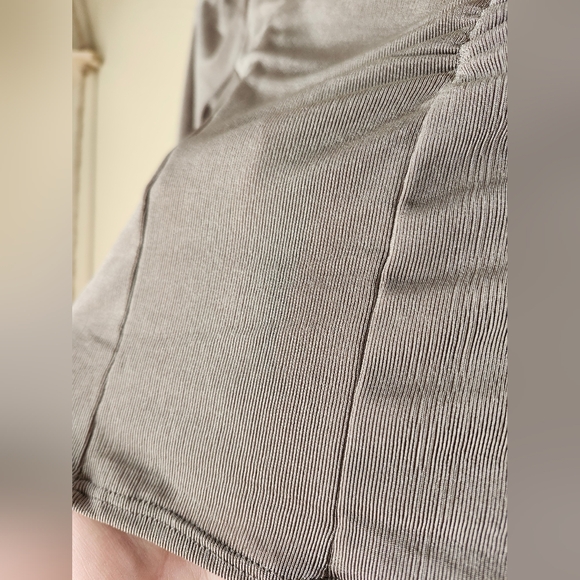 URBAN Romantics Crop - Picture 8 of 8